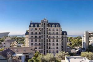 Το κτήριο όπου στεγάζεται  το διαμέρισμα