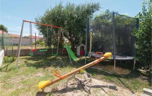 Herní místnost nebo prostor pro děti v ubytování Three-Bedroom Holiday Home In Kastel Stari