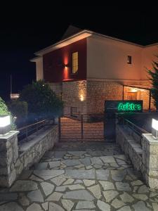 Budova, v ktorej sa hotel nachádza