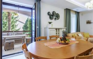 Ruang duduk di Nice Holiday Home In Kukci