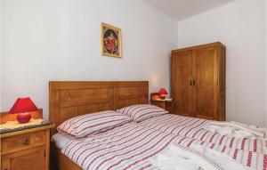 Posteľ alebo postele v izbe v ubytovaní 2 Bedroom Beautiful Home In Selce