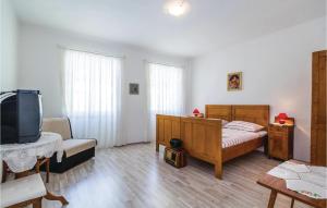 Posteľ alebo postele v izbe v ubytovaní 2 Bedroom Beautiful Home In Selce