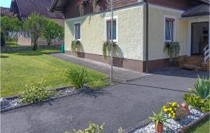 Aed väljaspool majutusasutust Ruhige Ferienwohnung Loich