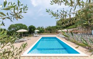 Bazén v ubytování Apartment Labin 22 With Outdoor Swimmingpool nebo v jeho okolí