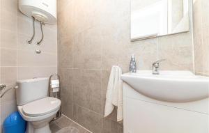 Koupelna v ubytování Holiday Home Kastel Kambelovac 11
