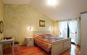Posteľ alebo postele v izbe v ubytovaní Nice Home In Golubovo With Kitchen