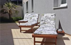 Posedenie v ubytovaní Holiday Home Zedno With Sea View 12