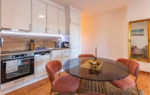 Fotografie z fotogalerie ubytování 1 Bedroom Lovely Apartment In Volme v destinaci Banjole