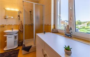 Fotografie z fotogalerie ubytování 1 Bedroom Lovely Apartment In Volme v destinaci Banjole