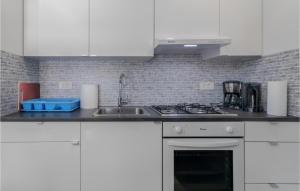 Galeriebild der Unterkunft 1 Bedroom Stunning Apartment In Novi Vinodolski in Povile