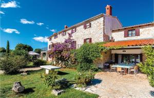 Fotografia z galérie ubytovania 6 Bedroom Lovely Home In Liznjan v destinácii Ližnjan