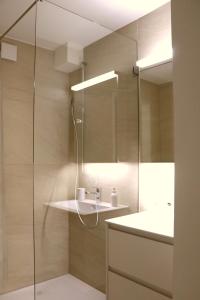 Bilik mandi di Lorez 5D by Arosa Holiday "neu renoviert"