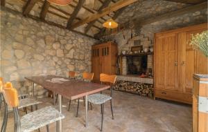 Fotografie z fotogalerie ubytování Awesome Home In Krkovic With Sauna v destinaci Lađevci