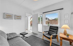 Posezení v ubytování Holiday Home Nørre Nebel 21 + 24 fotografií