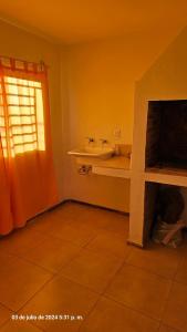 TV a/nebo společenská místnost v ubytování Casas de Carlos en San Rafael COMPLEJO RIO BAMBA