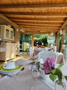 Posezení v ubytování B&B Corte Frisonai