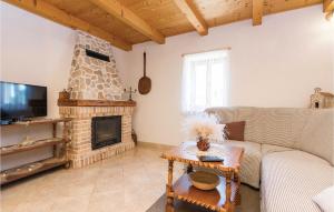 TV/trung tâm giải trí tại Holiday Home Vir 13