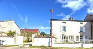 Budova, v ktorej sa vila nachádza