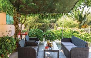 Vonkajšia záhrada v ubytovaní Apartment Makarska Lxxxi