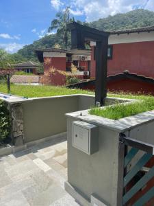 Uma vista da montanha tirada da casa de temporada 