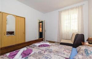 Posteľ alebo postele v izbe v ubytovaní 2 Bedroom Beautiful Home In Selce