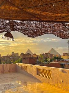 Üldine mäevaade või majutusasutusest Four pyramids View Guest house pildistatud vaade