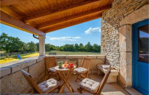 Balkón nebo terasa v ubytování Stunning Home In Brscici