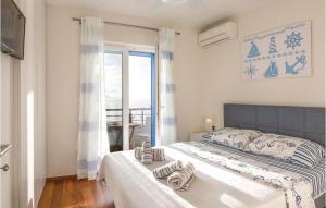 Posteľ alebo postele v izbe v ubytovaní Four-Bedroom Holiday Home In Brist