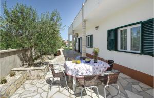 Fotografia z galérie ubytovania 3 Bedroom Lovely Home In Nova Sela v destinácii Nova Sela