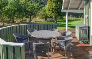 Κήπος έξω από το Three-Bedroom Holiday Home In Albak +10 φωτογραφίες