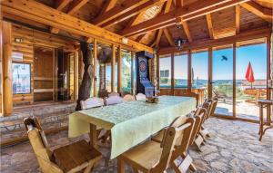 Fotografie z fotogalerie ubytování Pet Friendly Apartment v destinaci Supetarska Draga