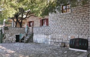 Budova, v ktorej sa dovolenkový dom nachádza