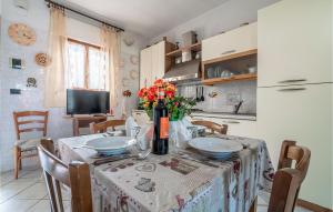 A kitchen or kitchenette at Ketty 4