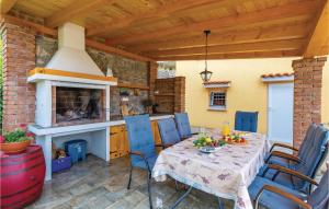 Fotografie z fotogalerie ubytování Cozy Home In Icici With House Sea View v destinaci Marčići