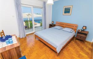 Posteľ alebo postele v izbe v ubytovaní 3 Bedroom Beautiful Home In Jadranovo