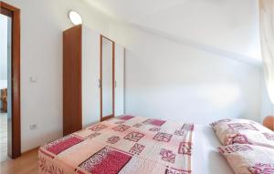 Fotografie z fotogalerie ubytování 1 Bedroom Gorgeous Apartment In Vodice v destinaci Vodice