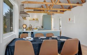 Fotografie z fotogalerie ubytování Amazing Home In Storvorde With Sauna v destinaci Storvorde
