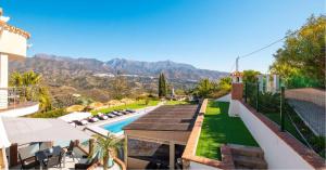 Imagem da galeria de Exceptional Costa del Sol Villa Apartment BALCON DE TORROX for 4 Heated pool Amazing views & quality em Torrox