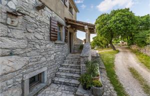 Zahrada ubytování 3 Bedroom Stunning Home In Gora Glusic