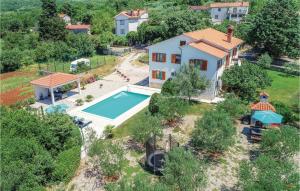 Bazén v ubytovaní Nice Apartment In Krk With Wifi alebo v jeho blízkosti