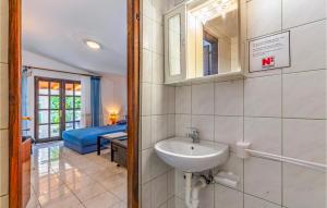 Łazienka w obiekcie Apartment Krnica Xcii