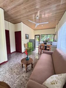 Posezení v ubytování Casa Chilamate