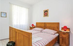 Posteľ alebo postele v izbe v ubytovaní 2 Bedroom Beautiful Home In Selce