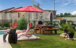 Κήπος έξω από το 2 Bedroom Pet Friendly Home In Barban +34 φωτογραφίες