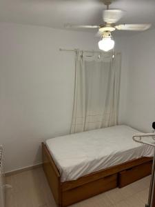 Posteľ alebo postele v izbe v ubytovaní Precioso apartamento en primera linea.