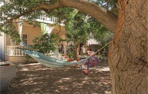 Zahrada ubytování Two-Bedroom Apartment In Srima