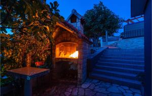 Zdjęcie z galerii obiektu Cozy Home In Rovanjska With Wifi w mieście Rovanjska +32 zdjęcia