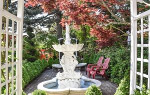 Κήπος έξω από το Nice Home In Pierre-Châtel With Wifi