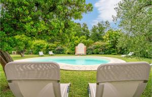 The swimming pool at or close to Villa Cristina