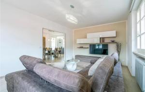 A kitchen or kitchenette at Villa Cristina